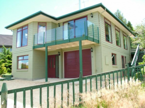 30 Chalet Crescent